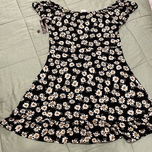 Floral dress - Picture 2 of 4